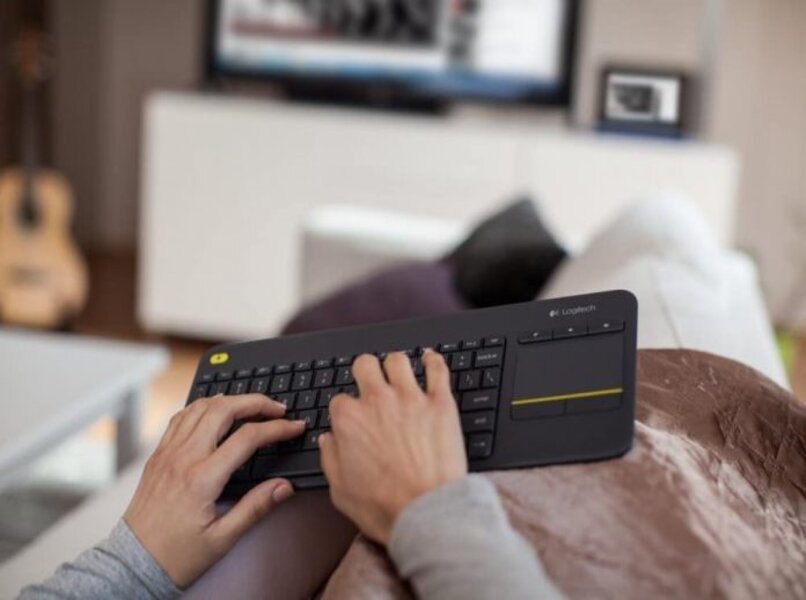 tener conectado un teclado al smart tv